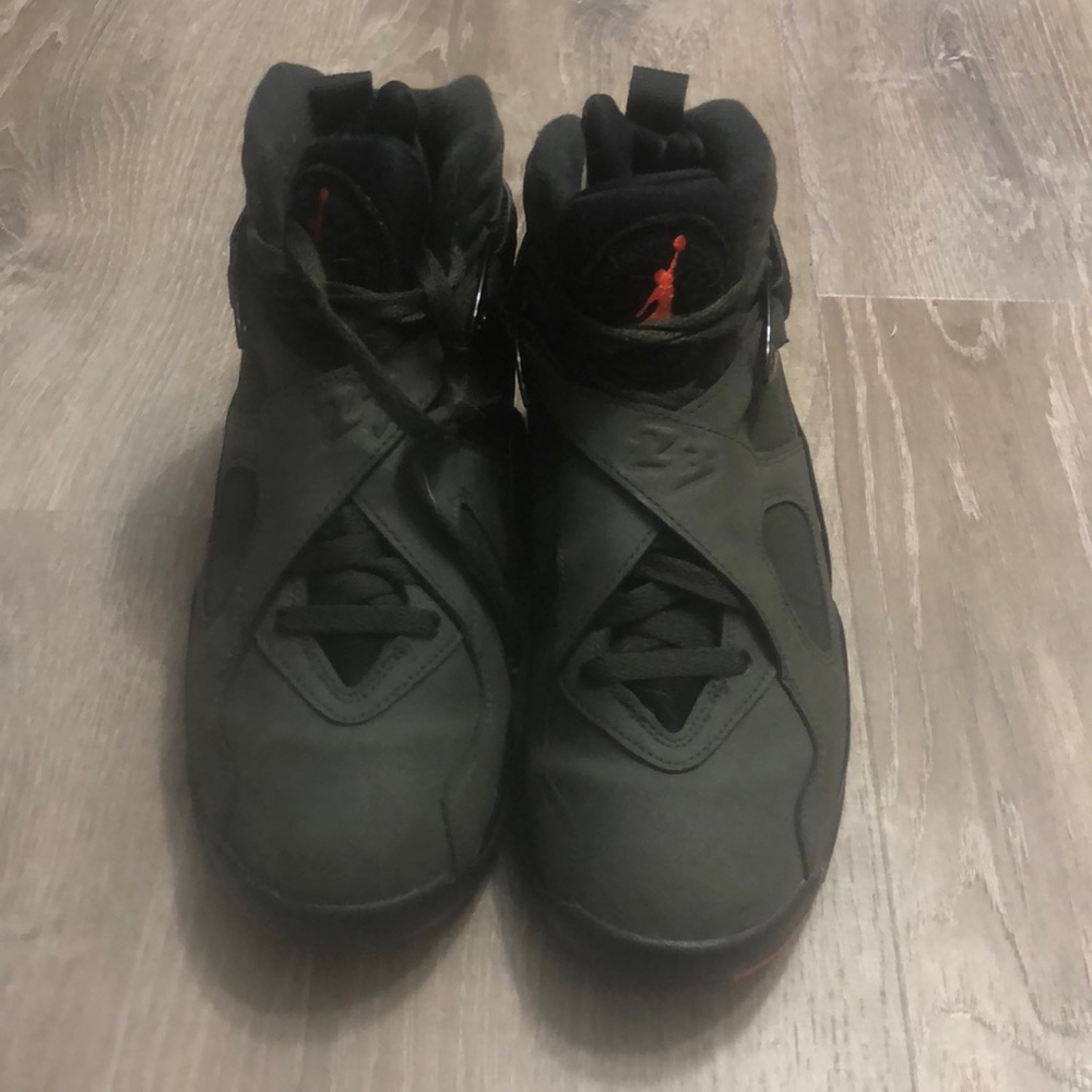 Jordan retro 8s take flight size 8